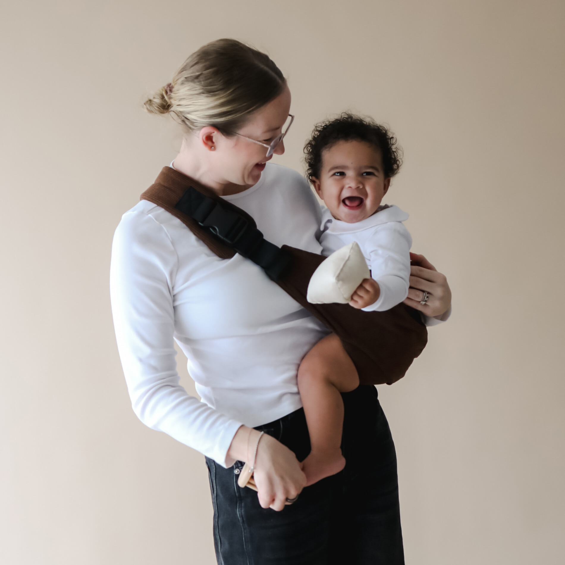 boba.img_alt_prefix Portabebé ligero Boba Buddy Brown